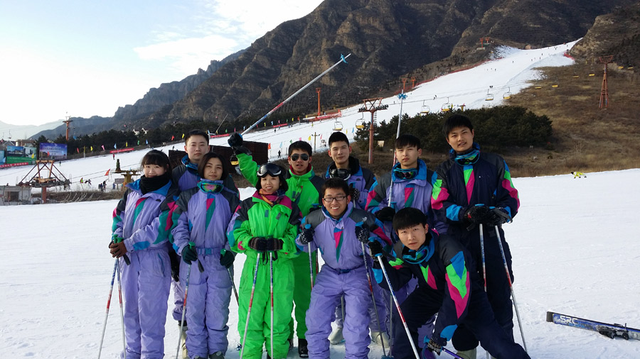 一網(wǎng)天行組織員工開(kāi)展旅游拓展活動(dòng)